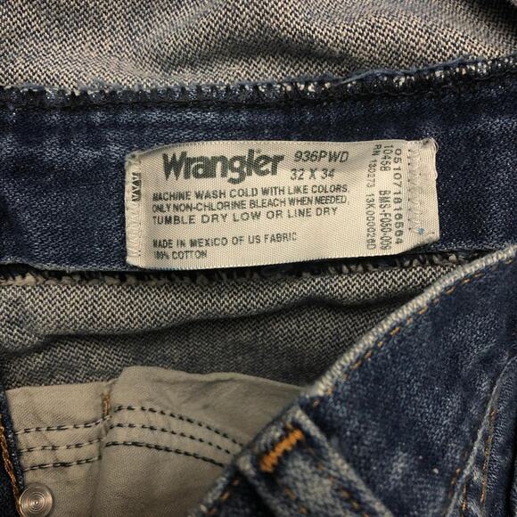 Men’s Distressed Dark Washed Wrangler Denim Jeans | 32x34 - Picture 5 of 6